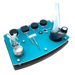 Puffco Dab Rig Station Organizer for Peak/Pro Portable Cannabis Concentrate Vaporizer ~ ISO Pump, Swab Vase, Frosted Berry, Wood Base