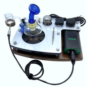 eNail Banger Station Bong Tray ~ Titanium or Quartz ~ Fits Waterpipes with 2.75" - 4" Diameter Base .Holds 10mm, 14mm and 18mm Bangers, Caps