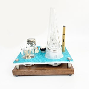Mini Puffco & Hot Knife "Wet Look" Dab Rig Station Organizer for Peak or Pro Cannabis Vaporizer ~ ISO Pump, Swab Vase, 3D Aqua Bubbles
