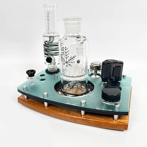 The Freeze Pipe (TM) Glass Water Pipe Secure Stand and Etched Smoke Session Organizer Tray with Cleaning Accessories