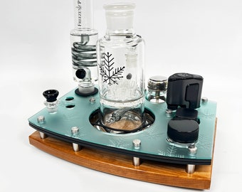 The Freeze Pipe (TM) Glass Water Pipe Secure Stand and Etched Smoke Session Organizer Tray with Cleaning Accessories