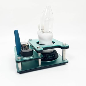 Focus V Carta 2 Rig Station Dab Session Organizer and Cleaning Tray That Holds the Charging Dock With ISO Pump and Swab Beaker