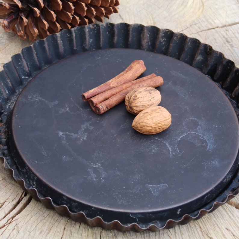 Tolle alte Tarteform, Kuchenform mit Patina für Dekozwecke, Fotoprop, Weihnachtsdeko / Vintage Bild 5