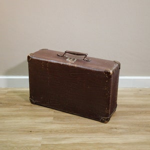 Brauner Koffer, Vintage Bild 3