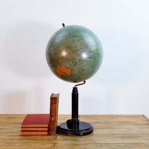 Nostalgic vintage globe image 4