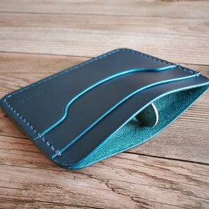 The Owl - Cartera minimalista azul en Conceria Walpier Buttero, cuero curtido vegetal, portatarjetas delgado hecho a mano
