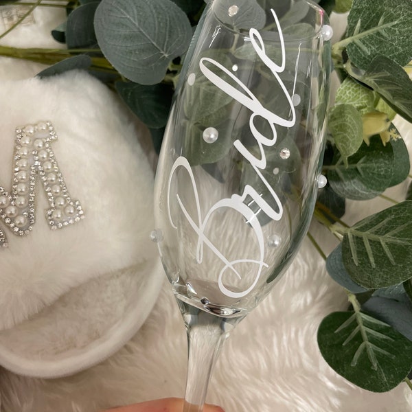 Personalised Pearl Flute Glass  Birthday Gift Wedding gift Bridesmaids Gift Hen Do Bride To Be