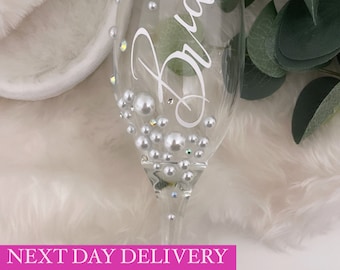 Personalised Pearl Flute Glass  Birthday Gift Wedding gift Bridesmaids Gift Hen Do Bride To Be