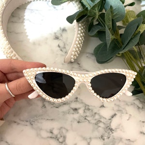 Stylish Pearl White Fly Girls Cat-Eye Sunglasses Cute White and Pearl Sunnies - Cat-Eye Sunglasses - Mini  main image 4