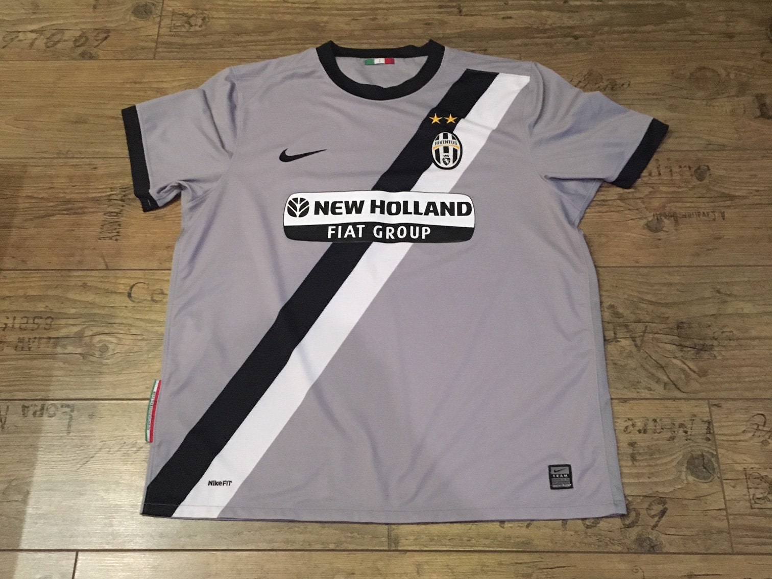 Blick Gegenstand Kontaminieren jersey juventus new holland Bereichern Affix Fachmann