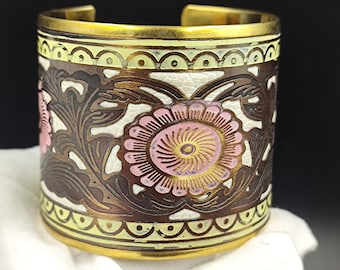 Brazalete de latón con flores, joyería bohemia ajustable