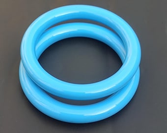 Conjunto de brazaletes de resina turquesa hechos a mano - Joyería apilable única