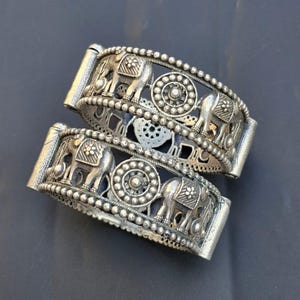 Set of 2 Pcs Silver Oxidized Elephant Brass Bangle Bracelet (kada) Openable Screw Bangle Handmade Traditional Antique Look Vintage jewelry