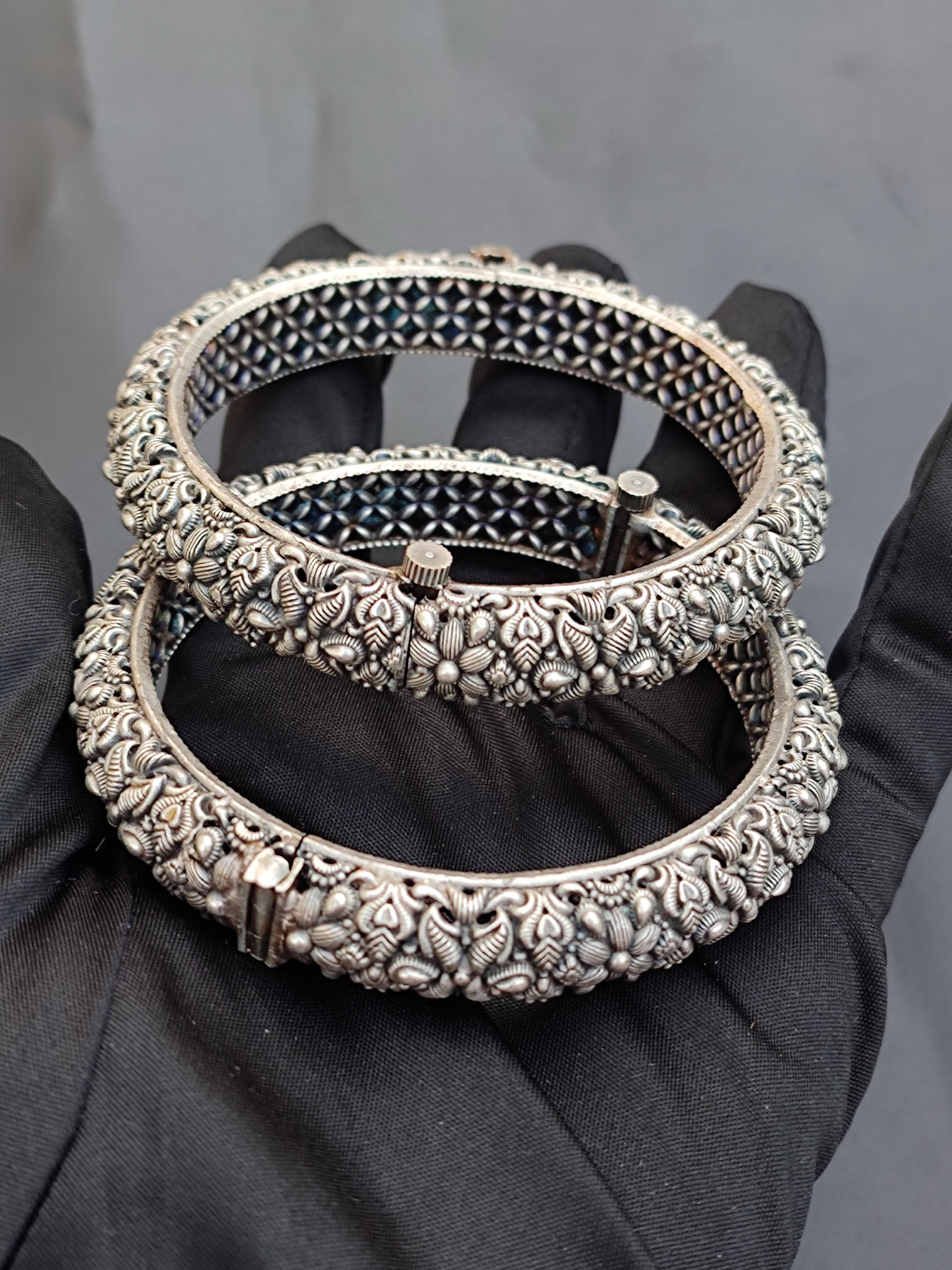 Oxidized Silver Bangle Bracelet Set, Floral Kada, Vintage Indian