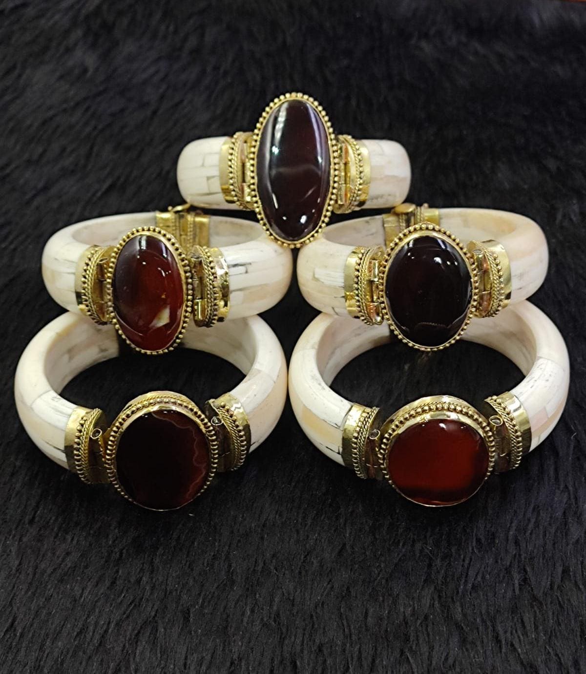 Handmade Buffalo Bone Bangle Bracelet, Natural Agate, Vintage