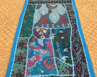 Chemin de table vintage indien en patchwork, centre de table brodé (13 x 60 pouces)