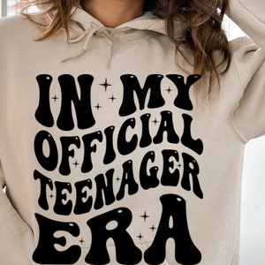 En mi era oficial de adolescente svg, png, 13o cumpleaños de niño niña png svg, oficial adolescente svg, retro oficial de la era adolescente PNG, cumpleaños svg,