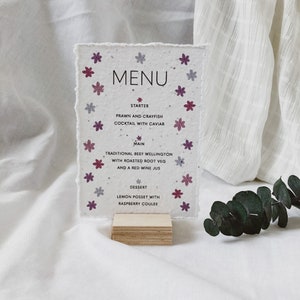 Menu de mariage en papier lilas, menu personnalisé, mariage d'été, décoration de table de baby shower, couvert de mariage moderne