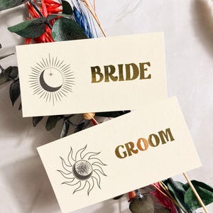 Noms de lieux inspirés du tarot, décoration de mariage céleste, cartes de lieu de mariage lune et étoiles, services de table crème et or