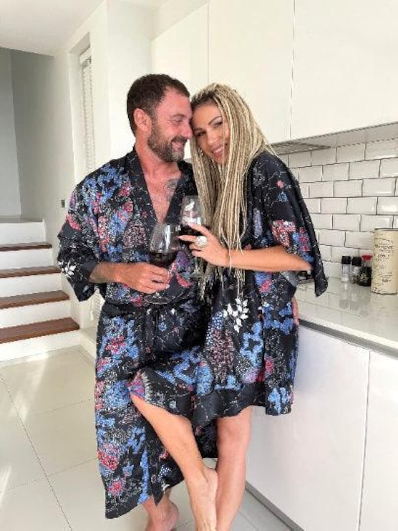 Boho czarno-niebieski jedwabny szlafrok kimono dla mężczyzn ~ Jedwabny szlafrok ~ Szlafrok kąpielowy lub komplet piżamowy ~ Strój Burning Man zdjęcie 3
