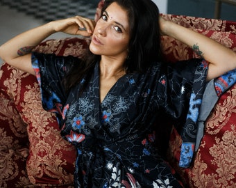 Kimono de seda negro y azul estilo bohemio para mujer ~ Ropa de estar por casa ~ Bata de baño ~ Bata de casa para mujer ~ Regalo para ella