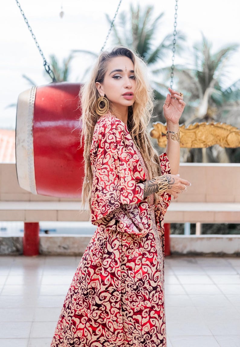 Kimono largo de seda estilo bohemio rojo fuego para mujer ~ Pareo playero ~ Ropa de estar ~ Bata ~ Regalo de aniversario imagen 1