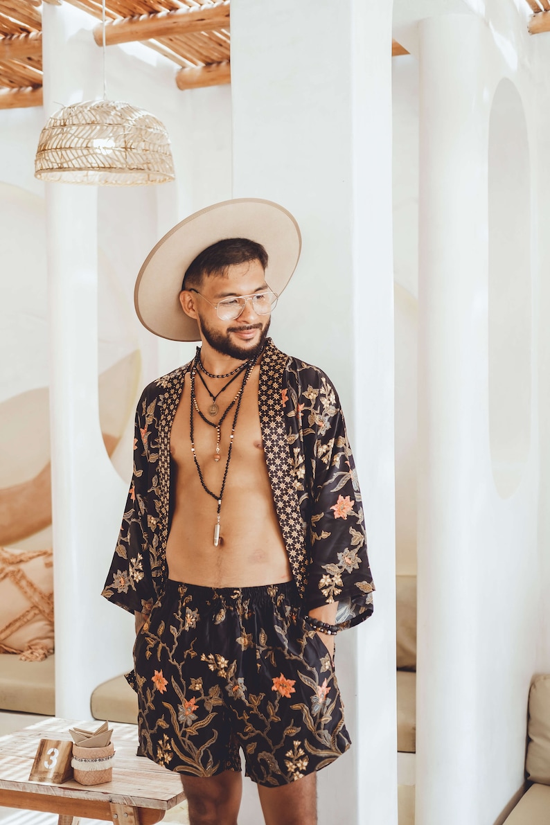 Boho Short Silk Kimono Robe for Men ~ Silk Pajama Set ~ Elegant Loungewear ~ Men Dressing Gown ~ Boyfriend Birthday Gift Black & Gold