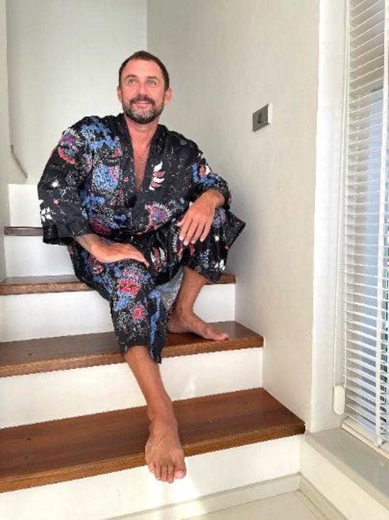Boho czarno-niebieski jedwabny szlafrok kimono dla mężczyzn ~ Jedwabny szlafrok ~ Szlafrok kąpielowy lub komplet piżamowy ~ Strój Burning Man zdjęcie 2