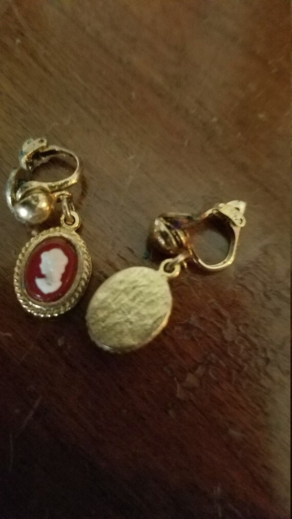 Vintage Faux Cameo Earrings,  clip on. - image 2
