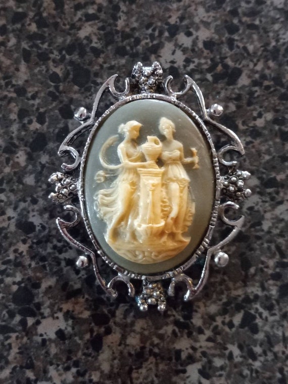 Vintage Cameo Style Brooch, Resin - image 1