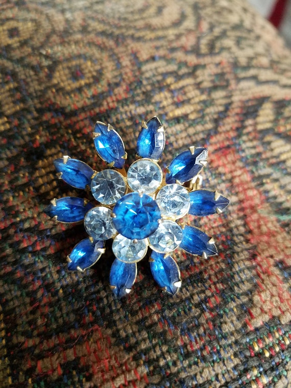 Vintage Coro Blue Rhinestone Flower Brooches - image 1
