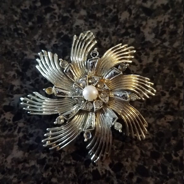 Vintage Brooch / Pin, Marked Cearl Chapman