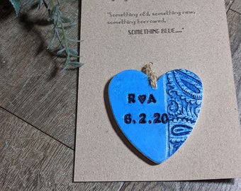 Gepersonaliseerd iets blauw, datum en initialen, bruiloft aandenken, boeket ornament