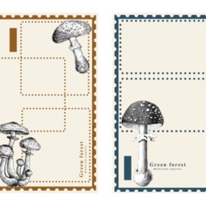 Peut inclure: Quatre timbres-poste de style vintage avec des illustrations de champignons. Chaque timbre pr&eacute;sente un motif de champignon diff&eacute;rent et une bordure de couleur diff&eacute;rente. Le texte "Green Forest" appara&icirc;t sur chaque timbre.