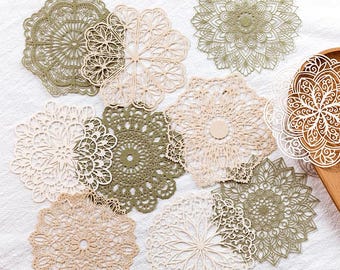 Paquet de 10 papiers décoratifs sculptés dans des cavités // Paquet de papier décoratif avec cadre, papillon, fleurs, roses, motifs d'amour // Fabrication de cartes à la main