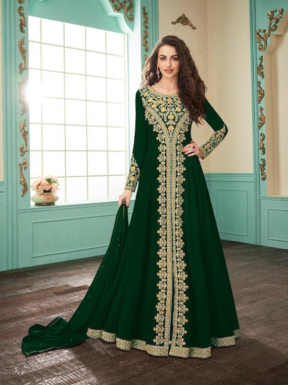 Dark Green Color Wedding Wear Embroidered Anarkali Salwar Suit In Net Fabric