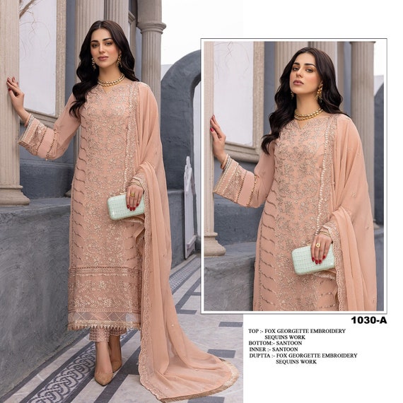 Buy Sumshy Velvet Pakistani Dress Suit Concept Online 2023 - Eclothing