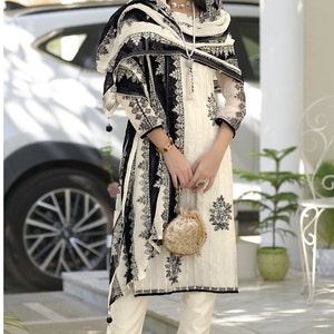 Black Heavy Organza Pakistani Fancy Salwar Suit, Stylish Pakistani Pant Suit, Fancy Embroidered Sequin Salwar Kameez Suit Pakistani Eid Suit image 3