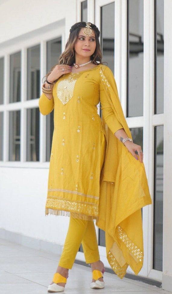 Party Wear Yellow color Silk fabric Salwar Kameez : 1858054