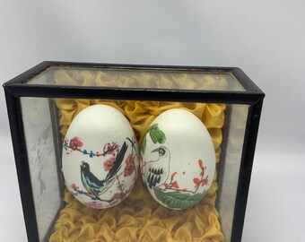in it/'s own case to protect this delicate object Made in China, Birds with flowers Unique Handpainted Egg