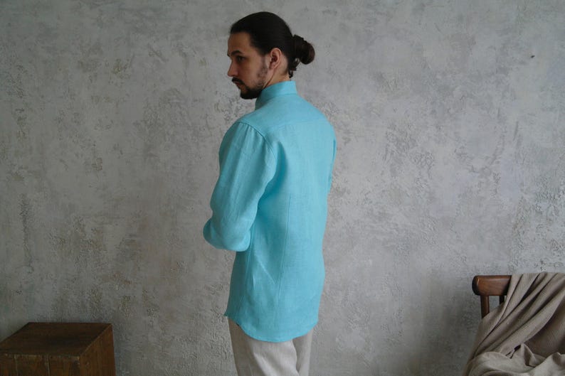 Men's Point Collar Linen Shirt, Natural Buttons and Long Sleeves, back view showing a turquoise linen shirt.