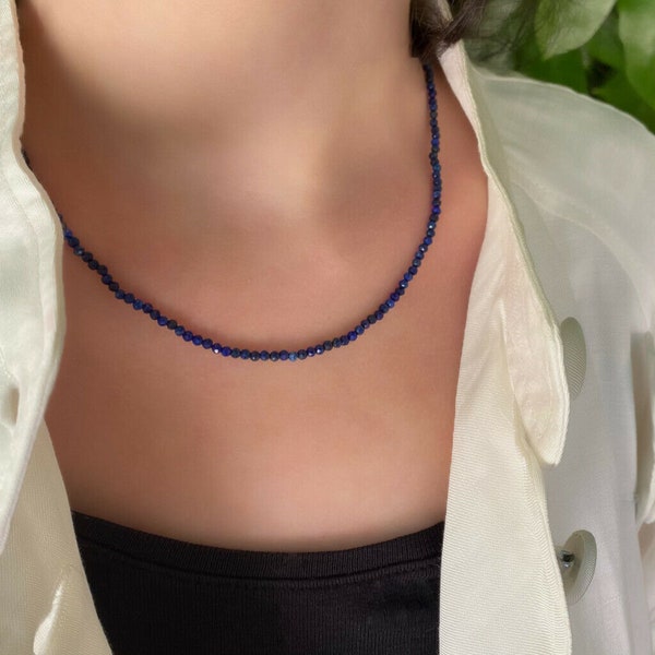 Collier en Perles Naturelles Lapis Lazuli à facettes - Ras de cou