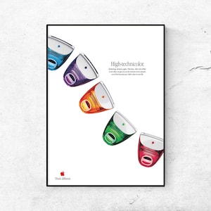 Puede incluir: Un póster enmarcado con una serie de coloridos ordenadores iMac G3 en azul, morado, naranja, verde y rojo. El póster incluye el texto "High-technicolor" y "Think different" con el logotipo de Apple.