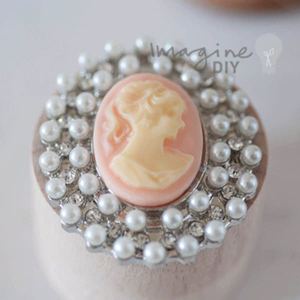 Cameo Pearl | Large cameo embellishment with pearl border | Vintage Style Cameo Decoration in Pink with Pearls