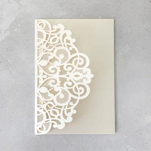 Invitación en blanco Elin Ivory cortada con láser / Invitación de boda DIY / Invitación de bolsillo en color marfil / Bonito sobre de invitación DIY