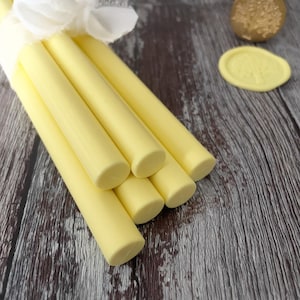 Bastoncino di ceralacca da 11 mm - Cera color limone/giallo pallido per realizzare sigilli di ceralacca/Cerala per pistola per colla/Senza plastica e biodegradabile