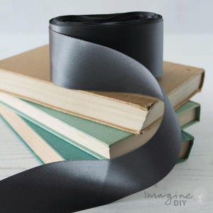 Antracietgrijs satijnen lint | Rol van 10 meter donkergrijs satijnlint in verschillende breedtes | 13 mm, 16 mm, 19 mm, 25 mm of 38 mm breed