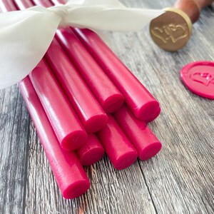 Gluerious Full Size Hot Glue Sticks for Glue Gun, 50pcs Bulk Pack 0.43x6 Inches Large size, Multi Temp for Arts Crafts DIY Fabric & More.