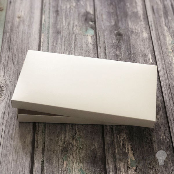 DL Invitation Box in Pearlised Ivory