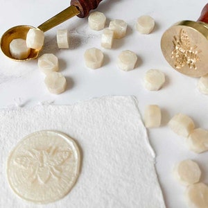 Small Wax Beads in Pearl | Pearlised Ivory Sealing Wax Beads to Make Wax Seals | Make 10 - 15 Seals | Biodegradable and Plastic Free